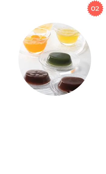 「鶴屋吉信」京風冷菓 2,538円 本蕨と葛入りゼリーがそれぞれ3種類。少人数の手みやげにも。
