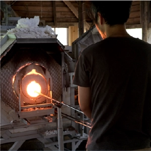 とりもと硝子店