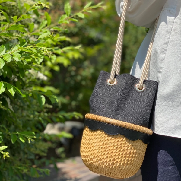 6 Round Diddy Bag
