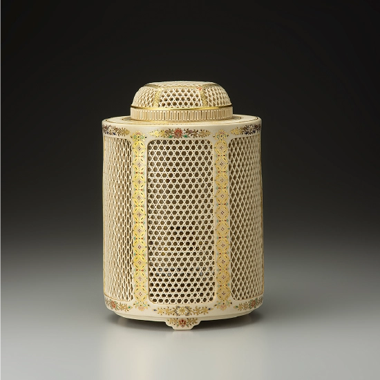 薩摩六種彫筒形香爐
（13.7×20.4cm）3,630,000円