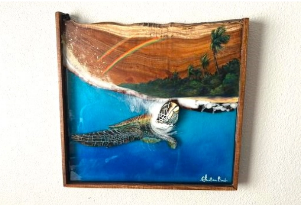 Surfing honu〈koa〉