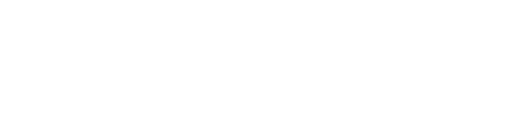 アンティークの総手縫いのフレンチキルトを使用。ショルダーラインに丸みを持たせたボックスシルエット。