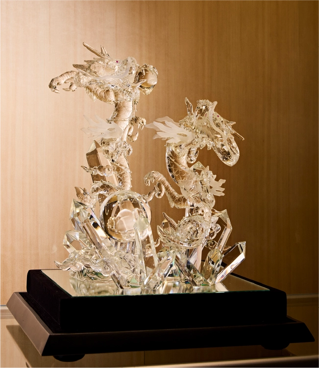 水晶彫刻～双龍～
